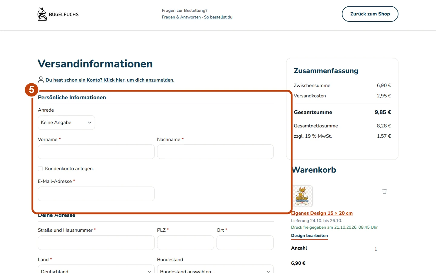 Die Kasse mit Versandinformationen: Persönliche Informationen und Adresse werden ausgefüllt, rechts die Zusammenfassung mit Gesamtsumme und dem Warenkorb. Die Eingabefelder sind mit der Schrittnummer 5 markiert und leer.