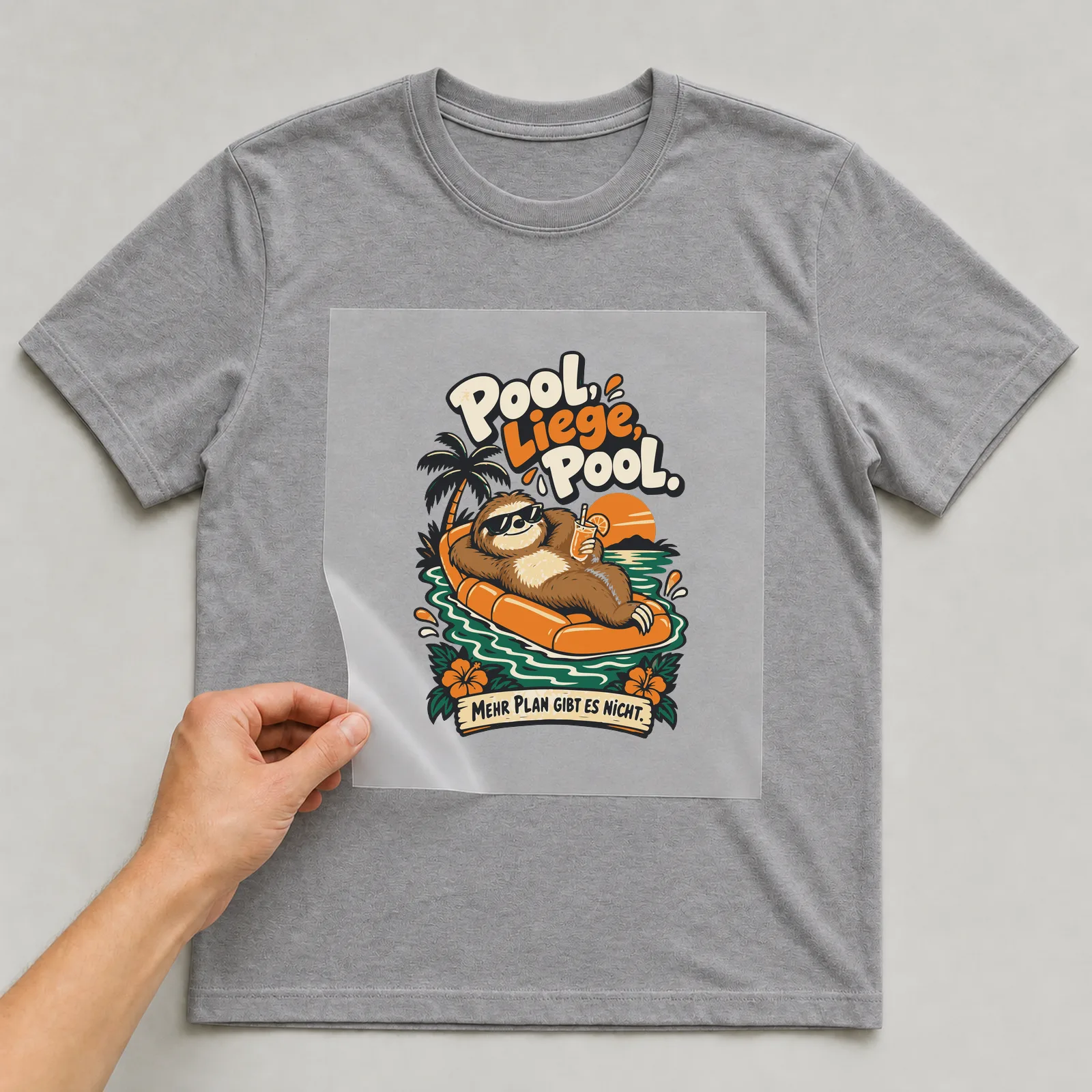 Bügelbild Pool, Liege, Pool. Mehr Plan gibt es nicht. auf grauem T-Shirt, Folie wird aufgelegt